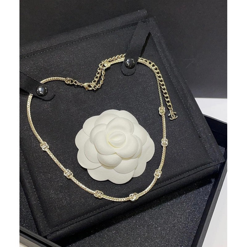 Chanel Chain 18K Gold Necklace product image 9, provided for visual reference and product detail review