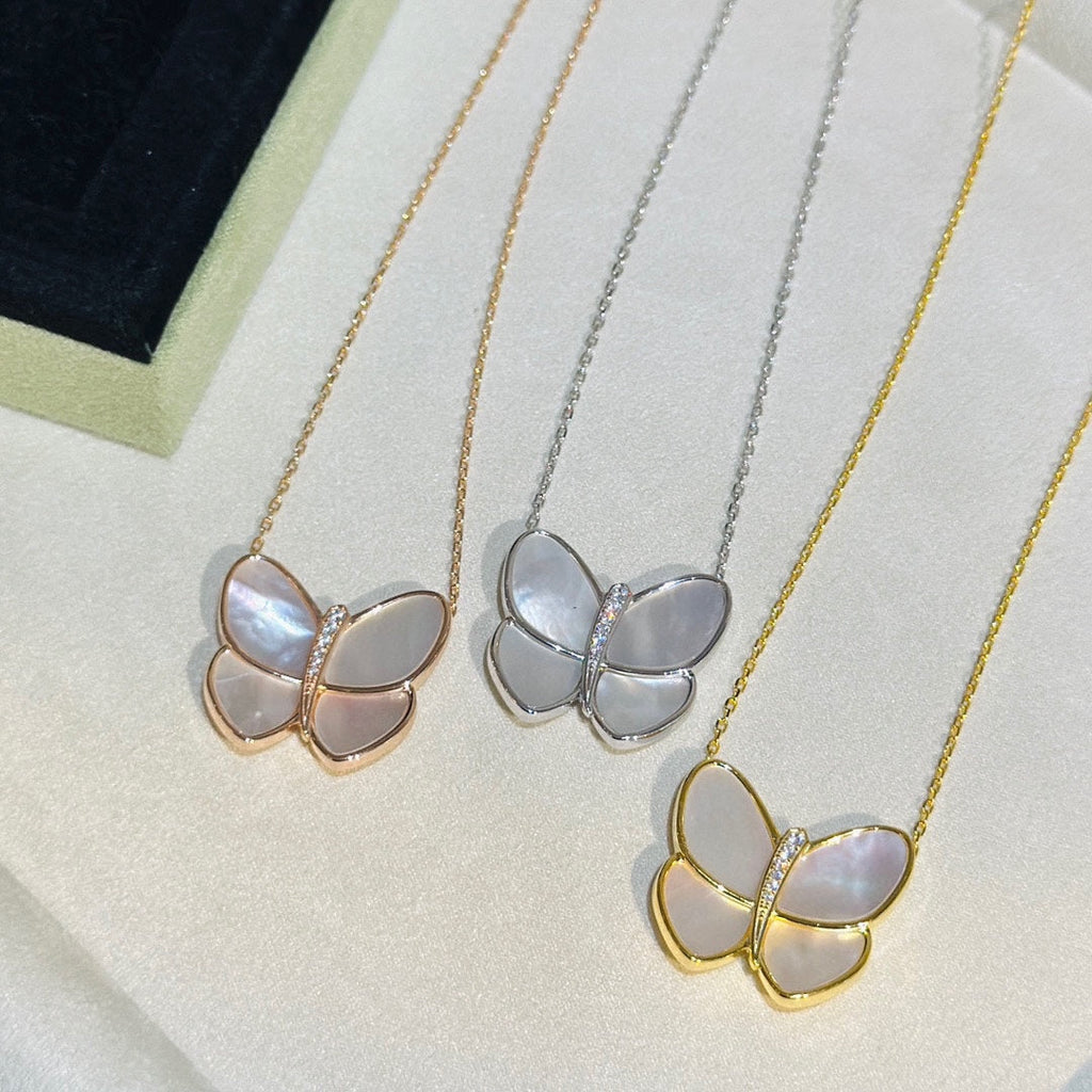 Butterfly Pearl 18K Gold Necklace product image 5, provided for visual reference and product detail review
