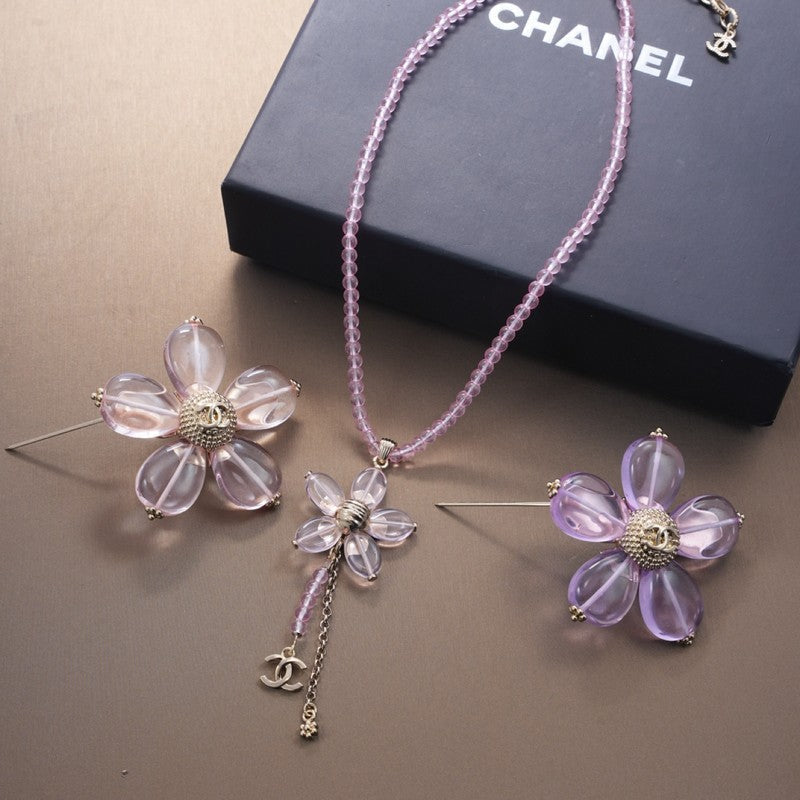 Chanel Pink & Purple 18K Gold Brooch product image 10, provided for visual reference and product detail review