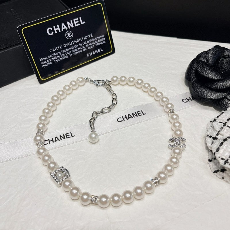 Chanel Pearl 18K Gold Necklace product image 12, provided for visual reference and product detail review